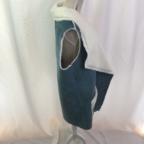 Naturals D&Co Faux Suede Sherpa Vest XS - Picture 3 of 16